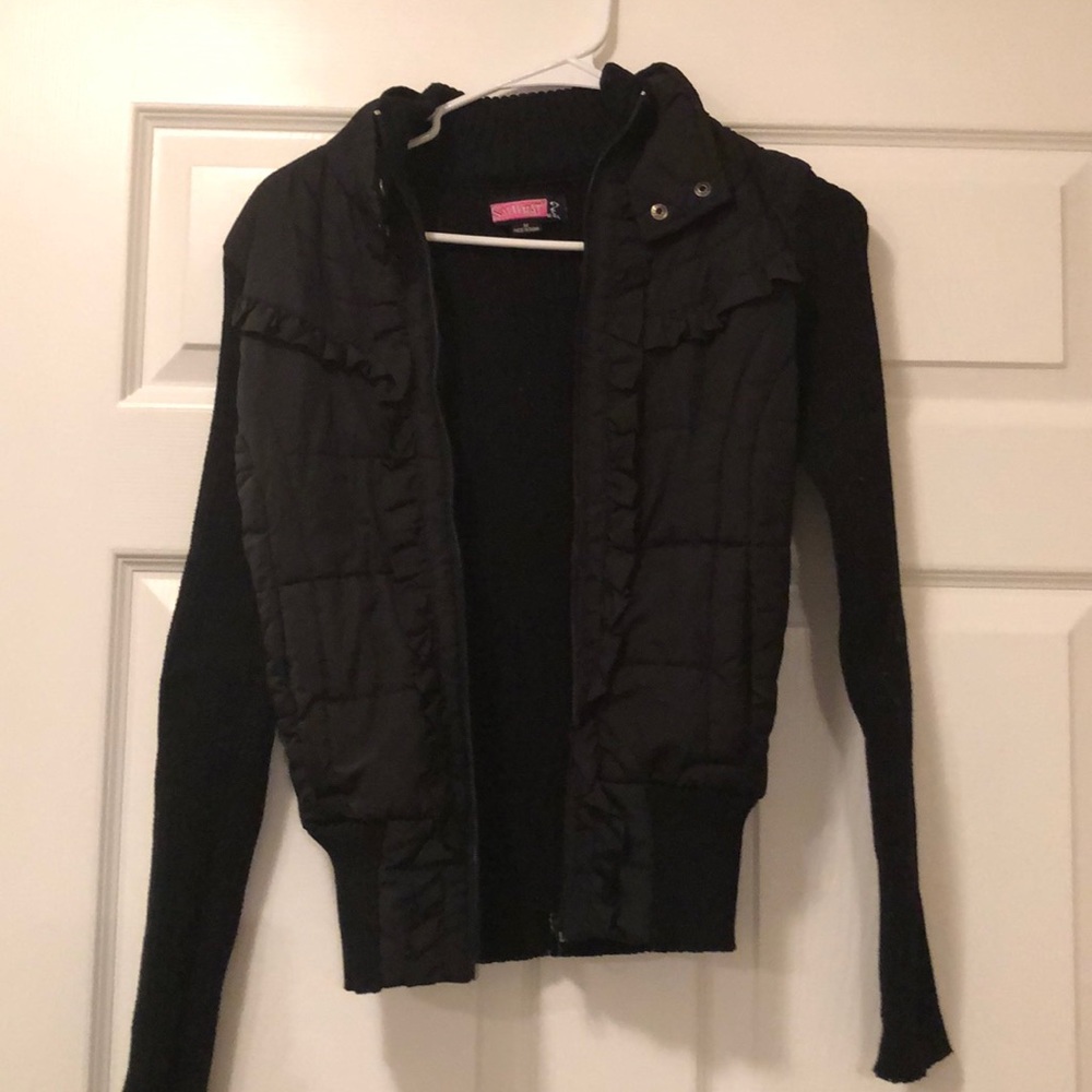 Zipper jacket with ruffles